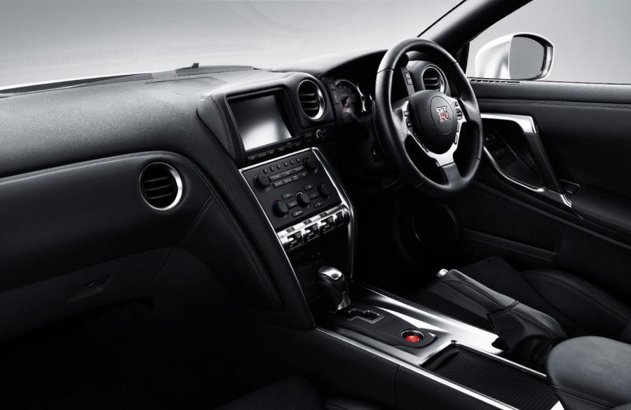  Nissan GT-R 2007 года  (фото 16 из 480)